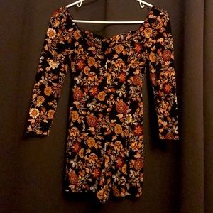 Patterned 3/4 sleeve romper